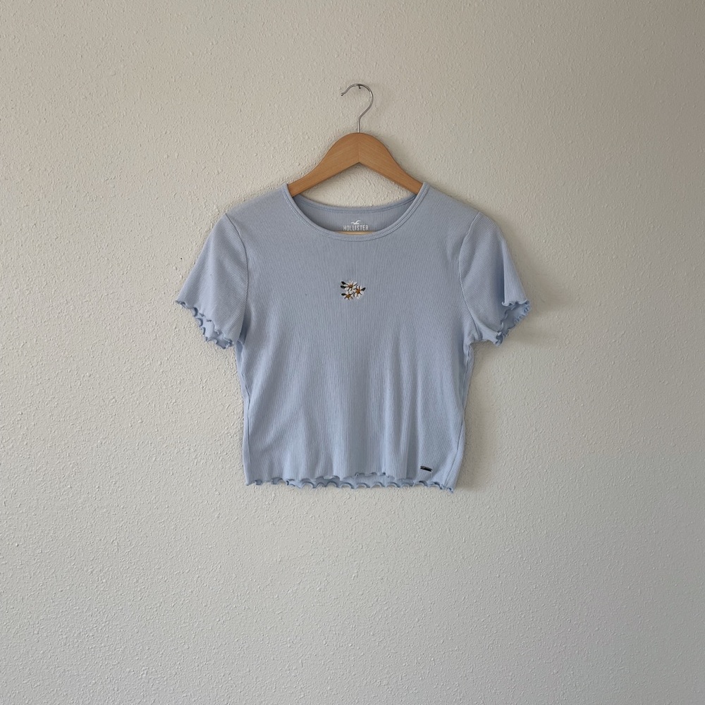 Hollister baby blue embroidered floral crop